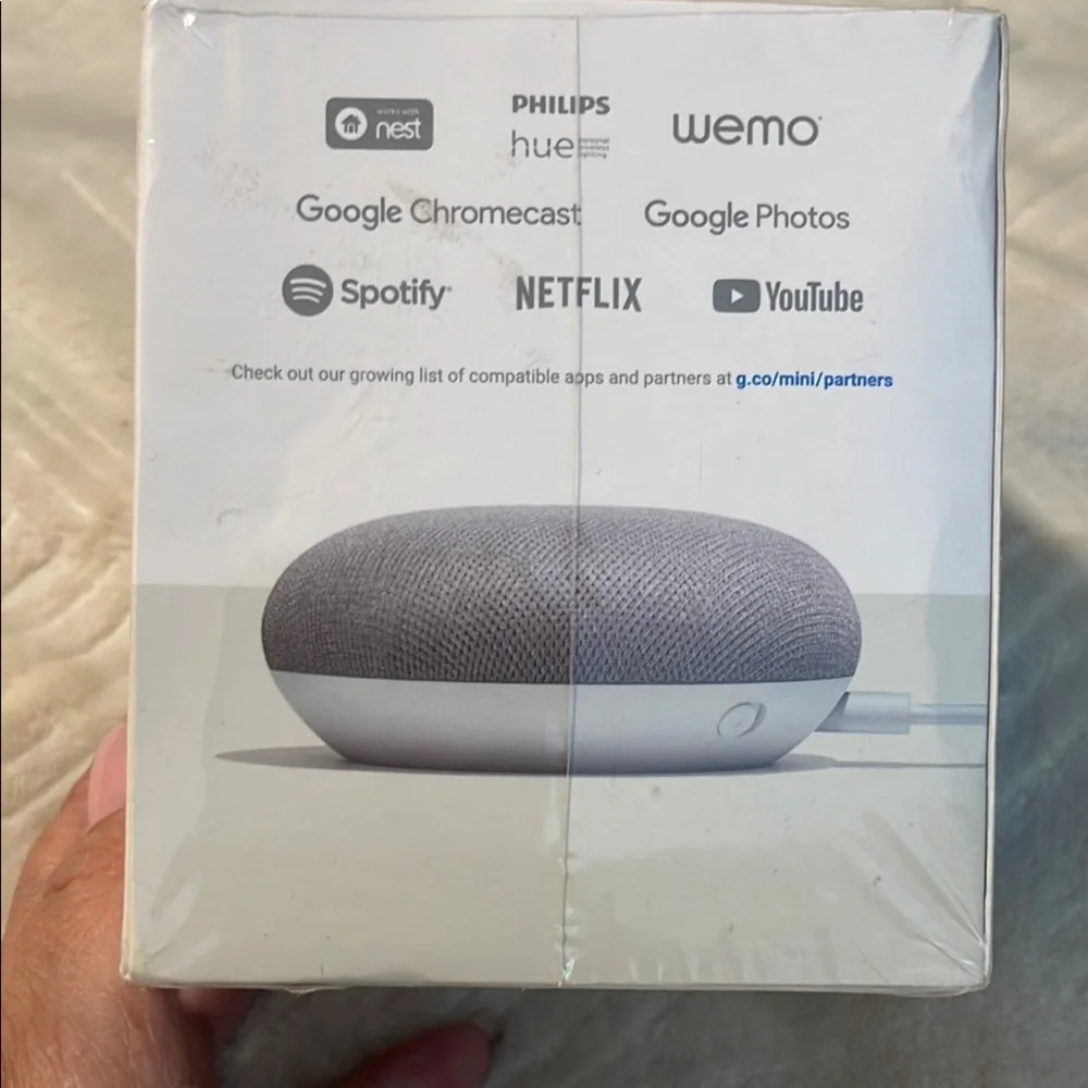 Google Home Mini Smart Speaker Nwt